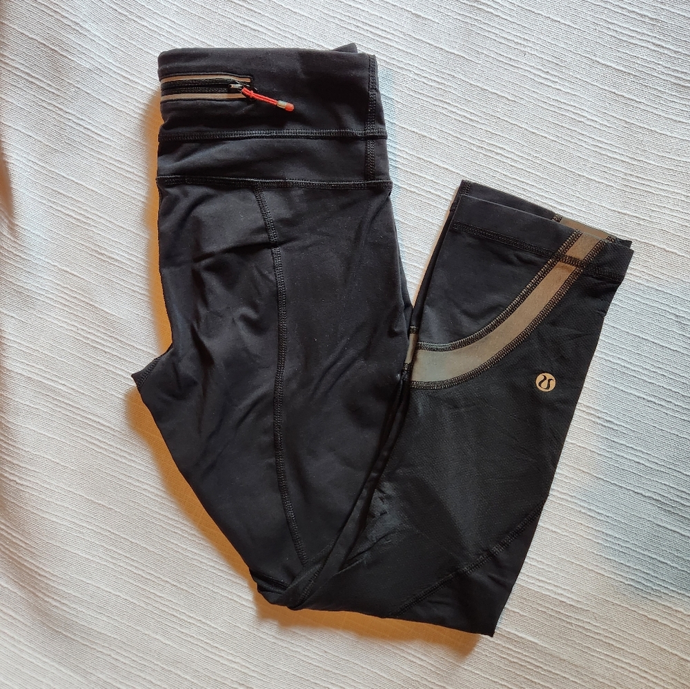 Lululemon sz 2 Run Inspire II Dark Grey with pockets